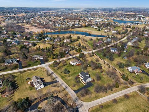 Tiny photo for 39W228 W Hilltop Drive, St. Charles, IL 60175 (MLS # 12598516)