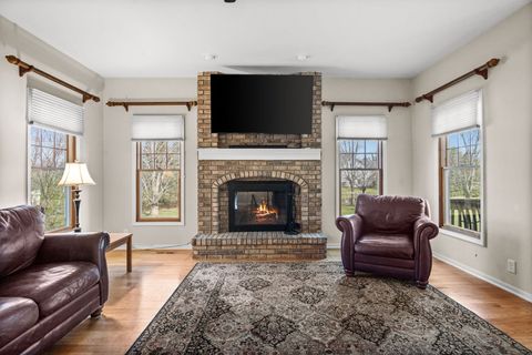 Tiny photo for 39W228 W Hilltop Drive, St. Charles, IL 60175 (MLS # 12598516)