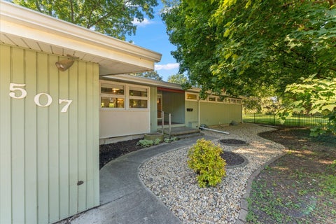 Photo of 507 E Sunnycrest Court, Urbana, IL 61801 (MLS # 12754716)