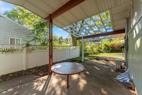 Tiny photo for 507 E Sunnycrest Court, Urbana, IL 61801 (MLS # 12754716)