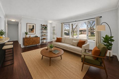 Tiny photo for 661 W Saint Aubin Drive, Addison, IL 60101 (MLS # 12614296)