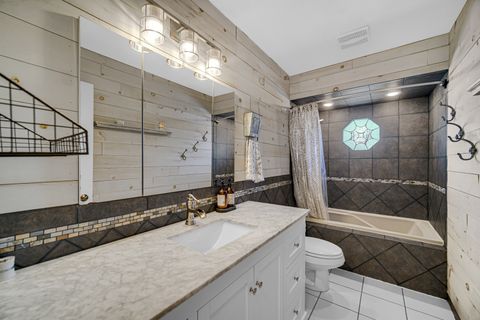 Tiny photo for 661 W Saint Aubin Drive, Addison, IL 60101 (MLS # 12614296)