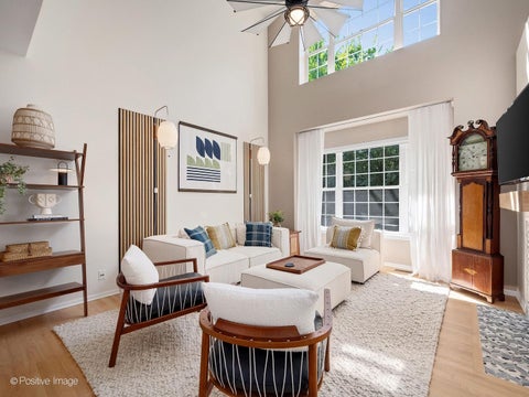 Tiny photo for 11005 EDGEBROOK Lane, Indian Head Park, IL 60525 (MLS # 12744925)