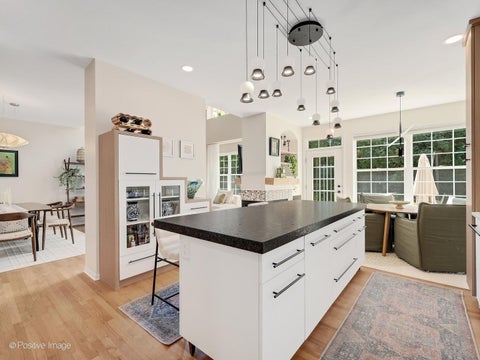 Tiny photo for 11005 EDGEBROOK Lane, Indian Head Park, IL 60525 (MLS # 12744925)