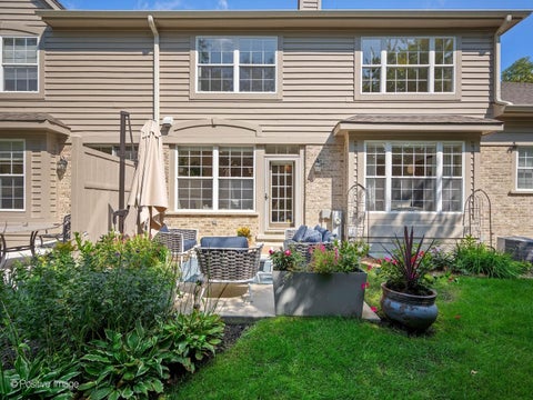 Tiny photo for 11005 EDGEBROOK Lane, Indian Head Park, IL 60525 (MLS # 12744925)