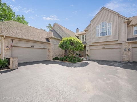 Photo of 11005 EDGEBROOK Lane, Indian Head Park, IL 60525 (MLS # 12744925)