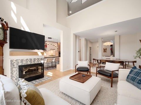 Tiny photo for 11005 EDGEBROOK Lane, Indian Head Park, IL 60525 (MLS # 12744925)