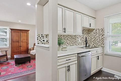 Tiny photo for 2323 OXHILL Court, Schaumburg, IL 60194 (MLS # 12640019)