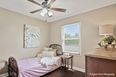 Tiny photo for 2323 OXHILL Court, Schaumburg, IL 60194 (MLS # 12640019)
