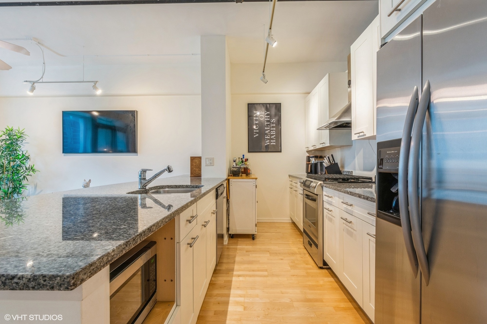 240 E Illinois Street 604