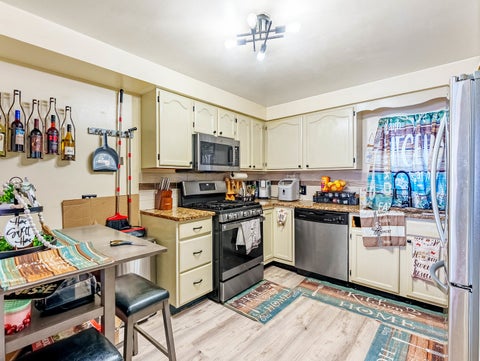 Tiny photo for 6337 Roosevelt Road #309, Berwyn, IL 60402 (MLS # 12650648)