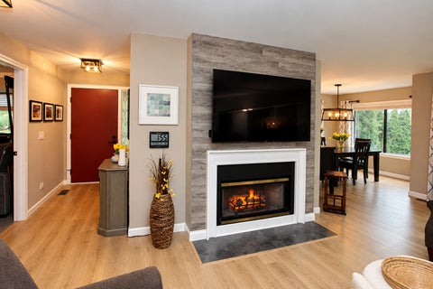 Tiny photo for 873 W Longmeadow Court, Lake Barrington, IL 60010 (MLS # 12771436)