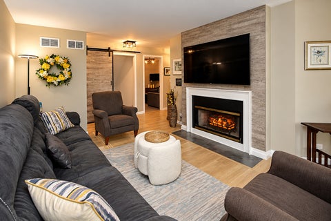Tiny photo for 873 W Longmeadow Court, Lake Barrington, IL 60010 (MLS # 12771436)