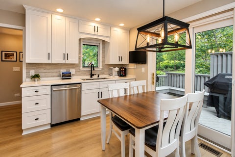 Tiny photo for 873 W Longmeadow Court, Lake Barrington, IL 60010 (MLS # 12771436)