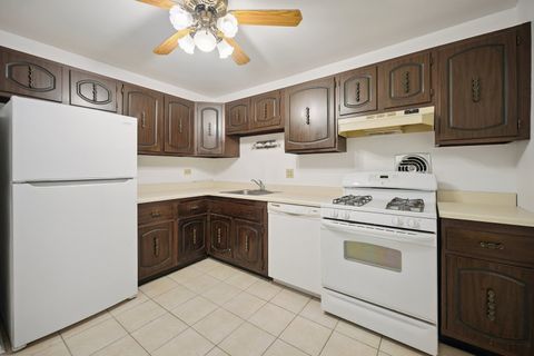 Tiny photo for 505 S Cleveland Avenue #303, Arlington Heights, IL 60005 (MLS # 12520450)