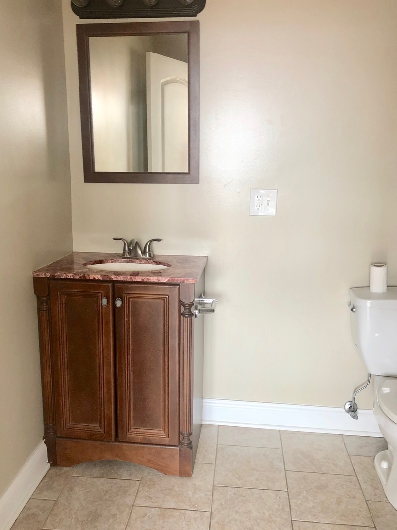 4300 N Kedzie Avenue 401