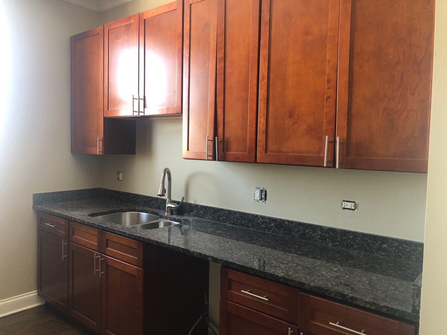 4300 N Kedzie Avenue 401