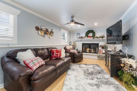 Tiny photo for 225 Wickham Drive, Schaumburg, IL 60194 (MLS # 12530585)