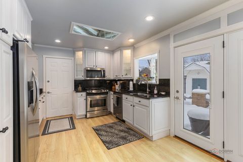 Tiny photo for 225 Wickham Drive, Schaumburg, IL 60194 (MLS # 12530585)