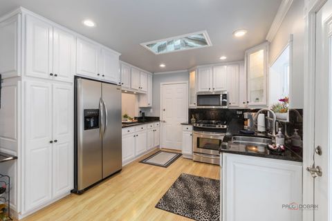 Tiny photo for 225 Wickham Drive, Schaumburg, IL 60194 (MLS # 12530585)