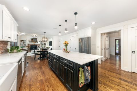 Tiny photo for 1116 Hollingswood Avenue, Naperville, IL 60564 (MLS # 12476415)