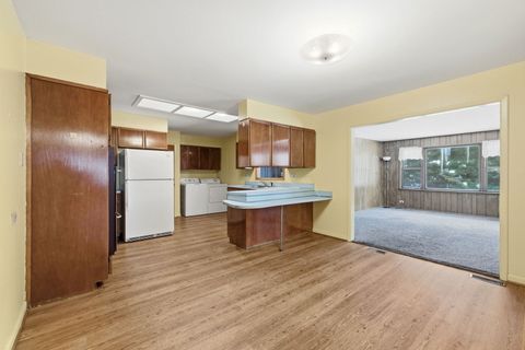 Tiny photo for 943 Oxford Street, Downers Grove, IL 60516 (MLS # 12528945)