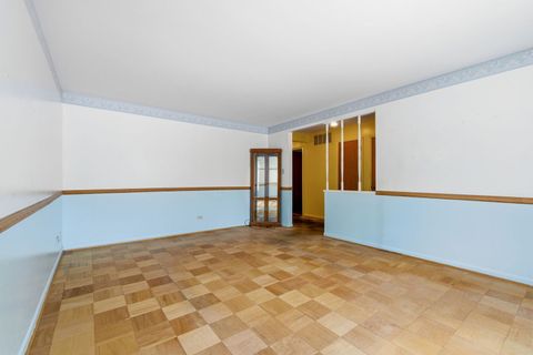 Tiny photo for 943 Oxford Street, Downers Grove, IL 60516 (MLS # 12528945)