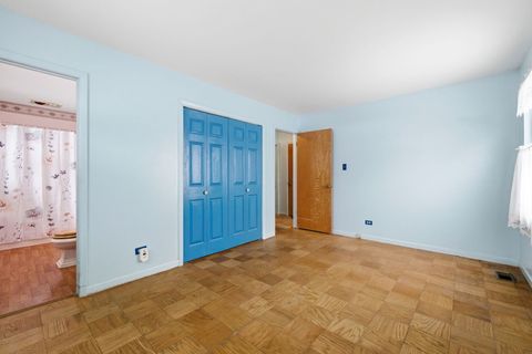 Tiny photo for 943 Oxford Street, Downers Grove, IL 60516 (MLS # 12528945)