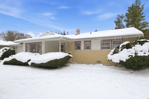 Tiny photo for 943 Oxford Street, Downers Grove, IL 60516 (MLS # 12528945)