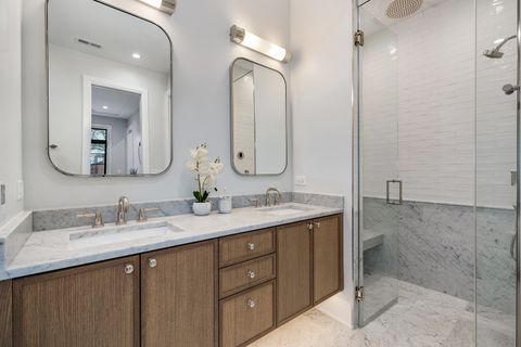 Tiny photo for 3923 N Janssen Avenue #1E, Chicago, IL 60613 (MLS # 12527960)