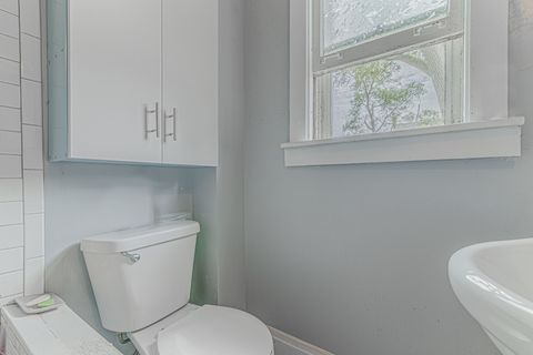 Tiny photo for 552 Walnut Avenue, Elgin, IL 60123 (MLS # 12523519)