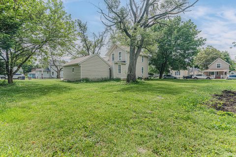 Tiny photo for 552 Walnut Avenue, Elgin, IL 60123 (MLS # 12523519)
