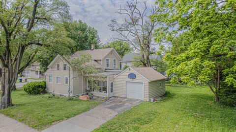 Tiny photo for 552 Walnut Avenue, Elgin, IL 60123 (MLS # 12523519)