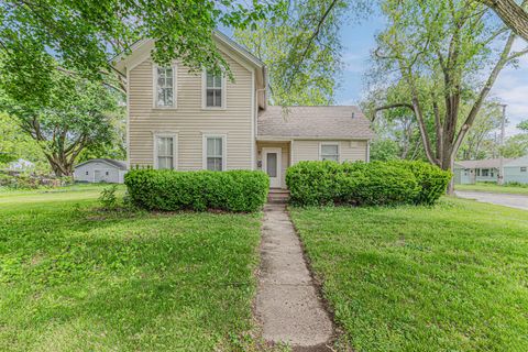 Photo of 552 Walnut Avenue, Elgin, IL 60123 (MLS # 12523519)