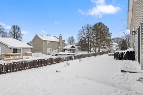 Tiny photo for 157 N Crooked Lake Lane, Lindenhurst, IL 60046 (MLS # 12587070)