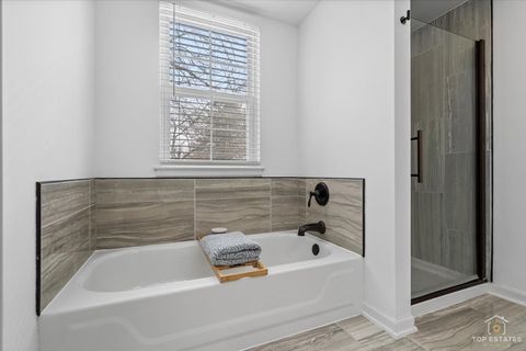 Tiny photo for 157 N Crooked Lake Lane, Lindenhurst, IL 60046 (MLS # 12587070)