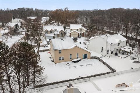 Tiny photo for 157 N Crooked Lake Lane, Lindenhurst, IL 60046 (MLS # 12587070)