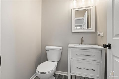 Tiny photo for 157 N Crooked Lake Lane, Lindenhurst, IL 60046 (MLS # 12587070)