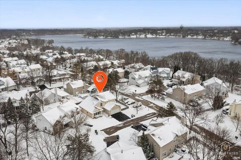 Tiny photo for 157 N Crooked Lake Lane, Lindenhurst, IL 60046 (MLS # 12587070)