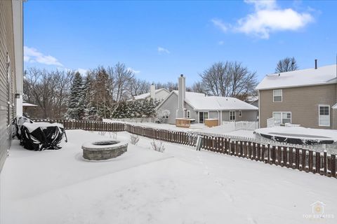 Tiny photo for 157 N Crooked Lake Lane, Lindenhurst, IL 60046 (MLS # 12587070)