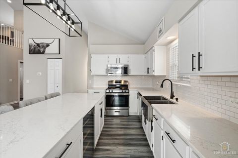 Tiny photo for 157 N Crooked Lake Lane, Lindenhurst, IL 60046 (MLS # 12587070)