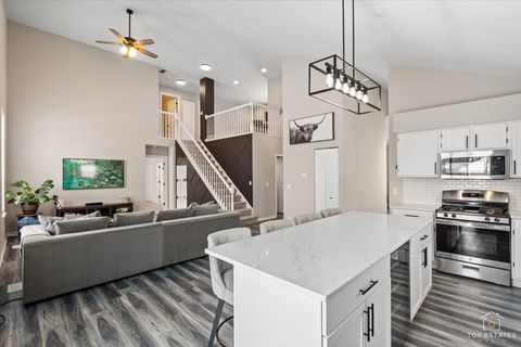 Tiny photo for 157 N Crooked Lake Lane, Lindenhurst, IL 60046 (MLS # 12587070)