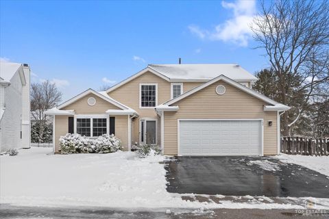 Photo of 157 N Crooked Lake Lane, Lindenhurst, IL 60046 (MLS # 12587070)