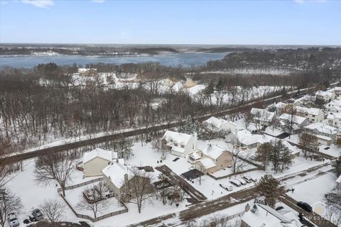 Tiny photo for 157 N Crooked Lake Lane, Lindenhurst, IL 60046 (MLS # 12587070)