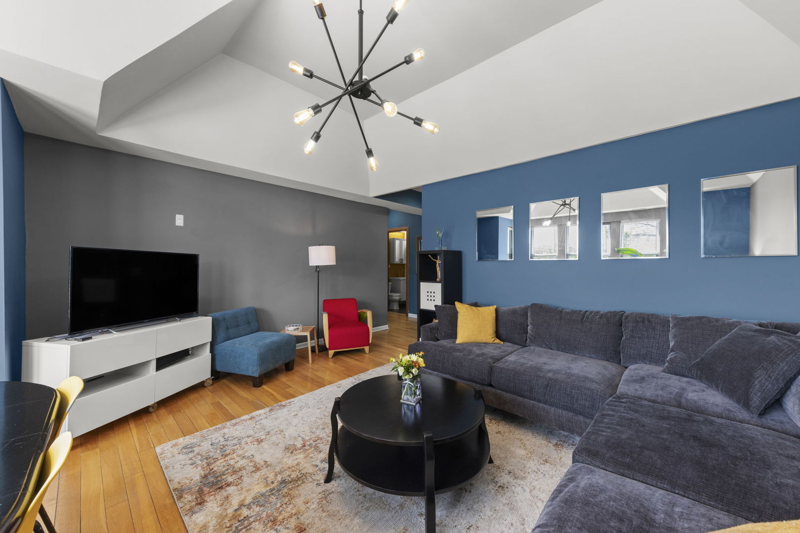 5054 N Troy Street 3