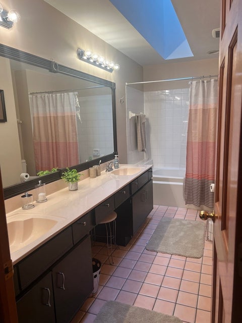 Tiny photo for 413 Country Lane Court, Wauconda, IL 60084 (MLS # 12773840)