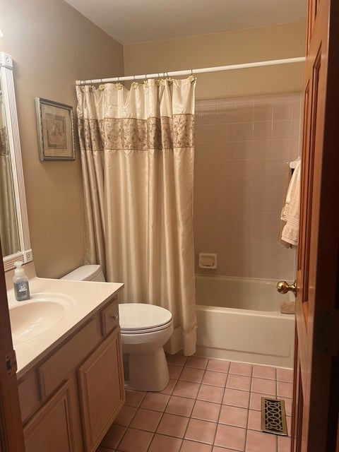 Tiny photo for 413 Country Lane Court, Wauconda, IL 60084 (MLS # 12773840)