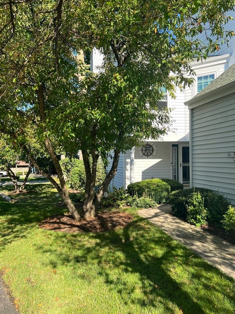 Tiny photo for 413 Country Lane Court, Wauconda, IL 60084 (MLS # 12773840)