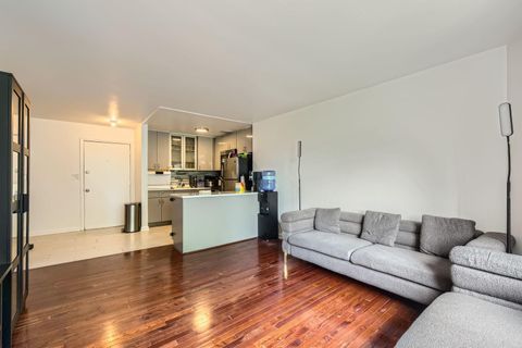 Tiny photo for 5100 N Sheridan Road #410, Chicago, IL 60640 (MLS # 12403491)