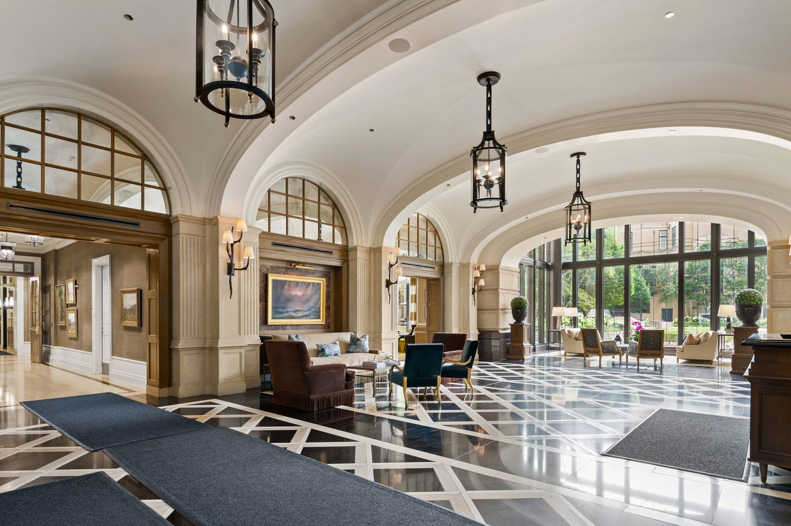 2550 N Lakeview Avenue S201